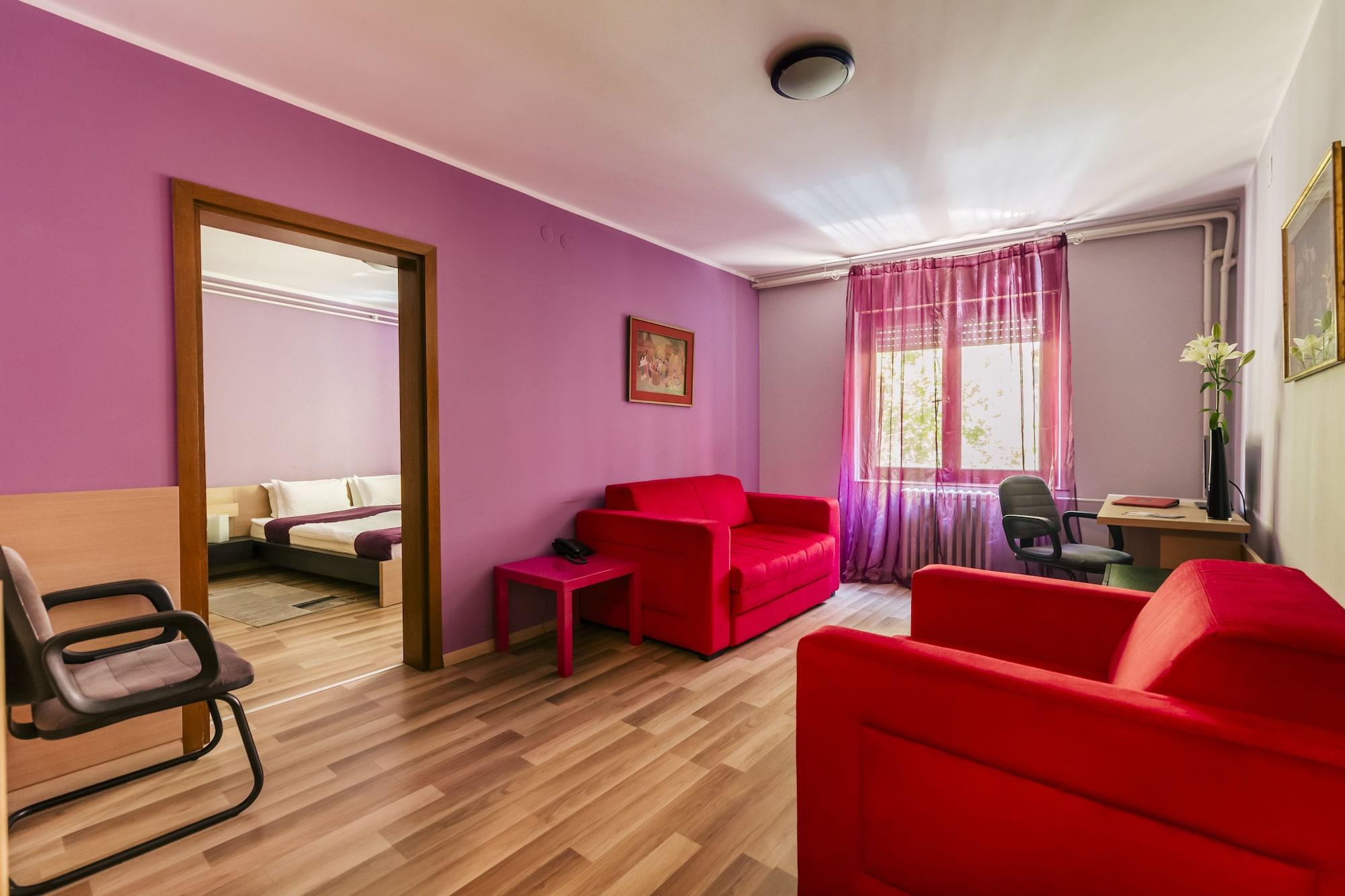 Veliki Garni Hotel Novi Sad Exterior photo